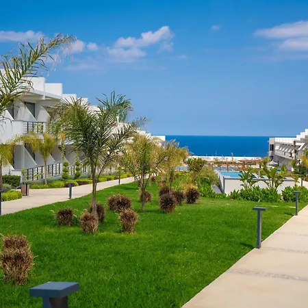 Serene Getaway With Pool View * Kalogrea
